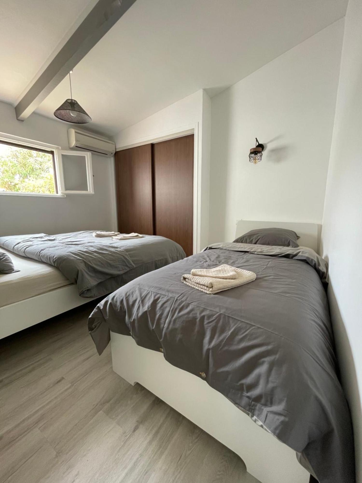 Villa Lcsm Et Studio 프롱티냥 외부 사진